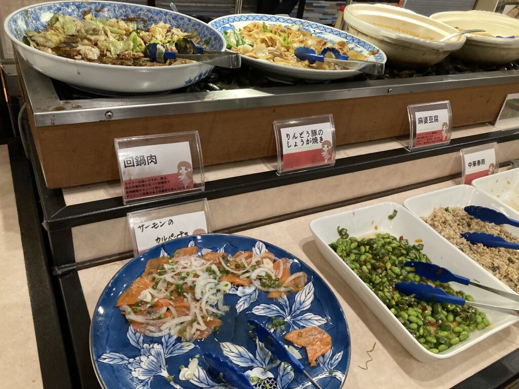《夕食バイキングどんな感じだった？》バイキングレストランパピ …