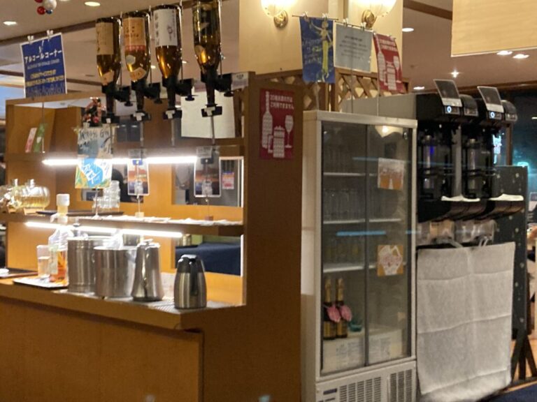 《夕食バイキングどんな感じだった？》バイキングレストランパピヨ …