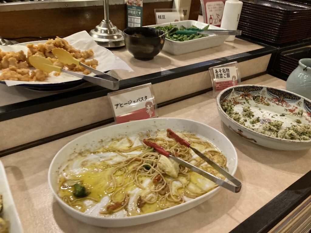 《夕食バイキングどんな感じだった？》バイキングレストランパピヨ …